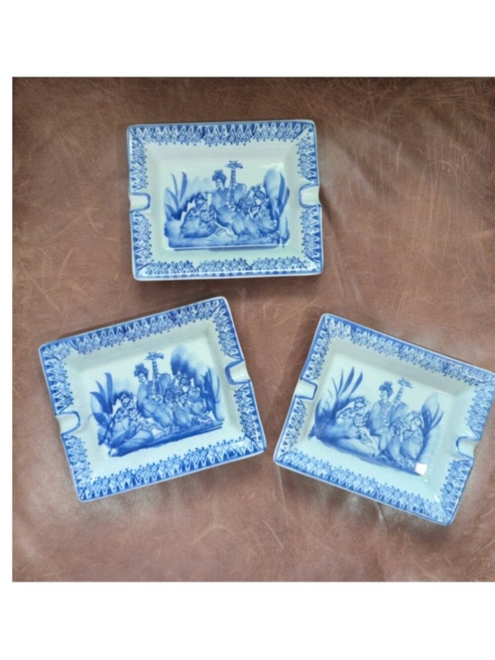 Vintage Blue White Ceramic Asian Chinoiserie ashtray jewelry catch all set of 3